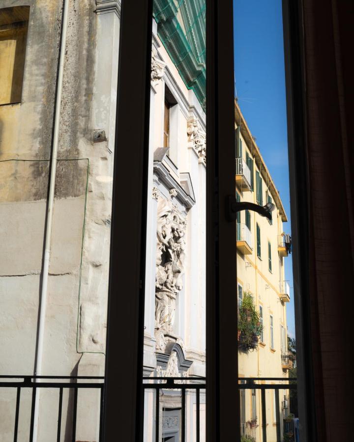 ホテル Dimora Cavour ナポリ エクステリア 写真